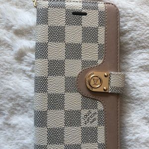 iPhone 6/7/8 Plus fashion folio case.